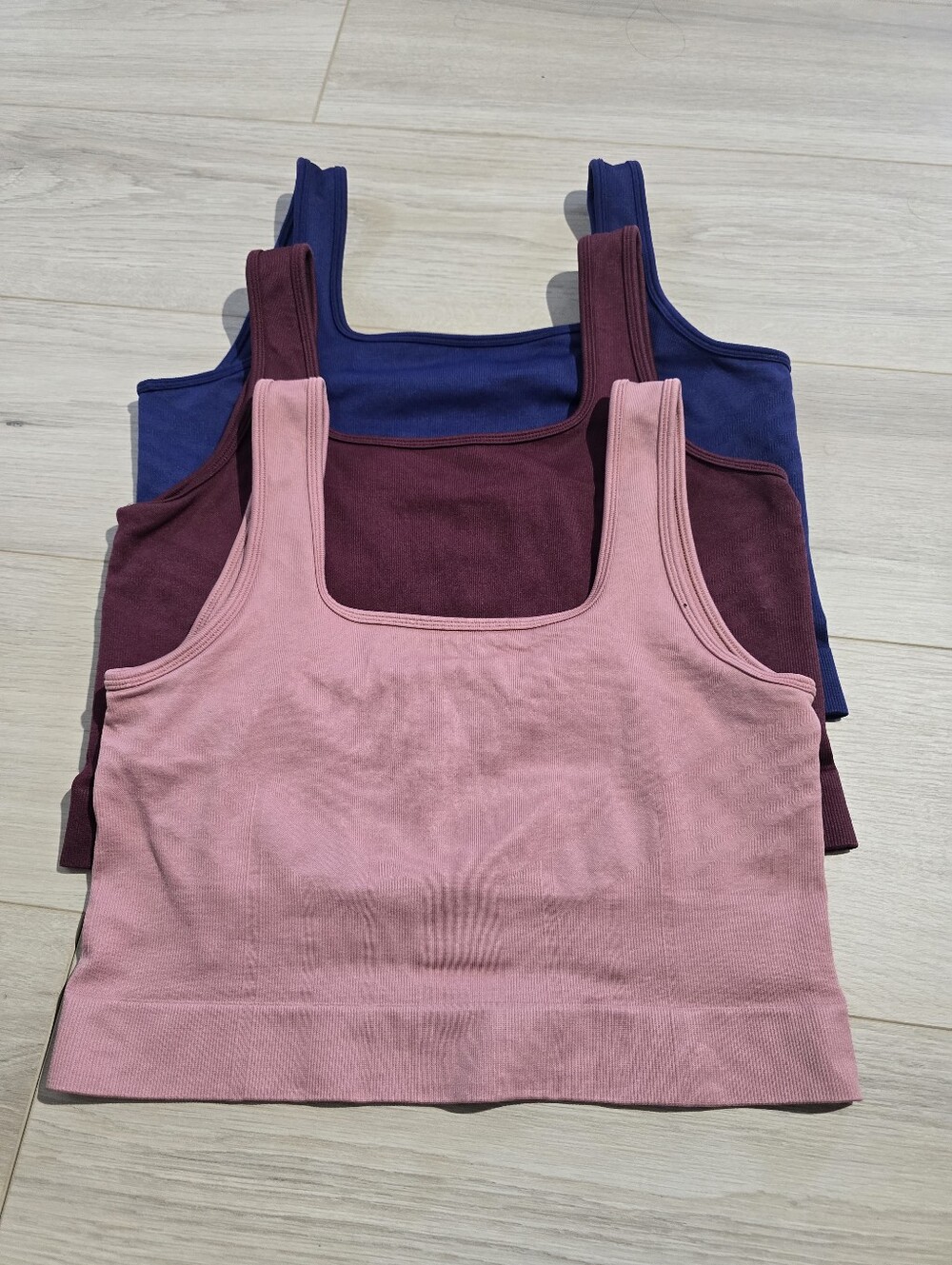 KNIX lot Of 3 Good To Go Seamless Crop Tops
